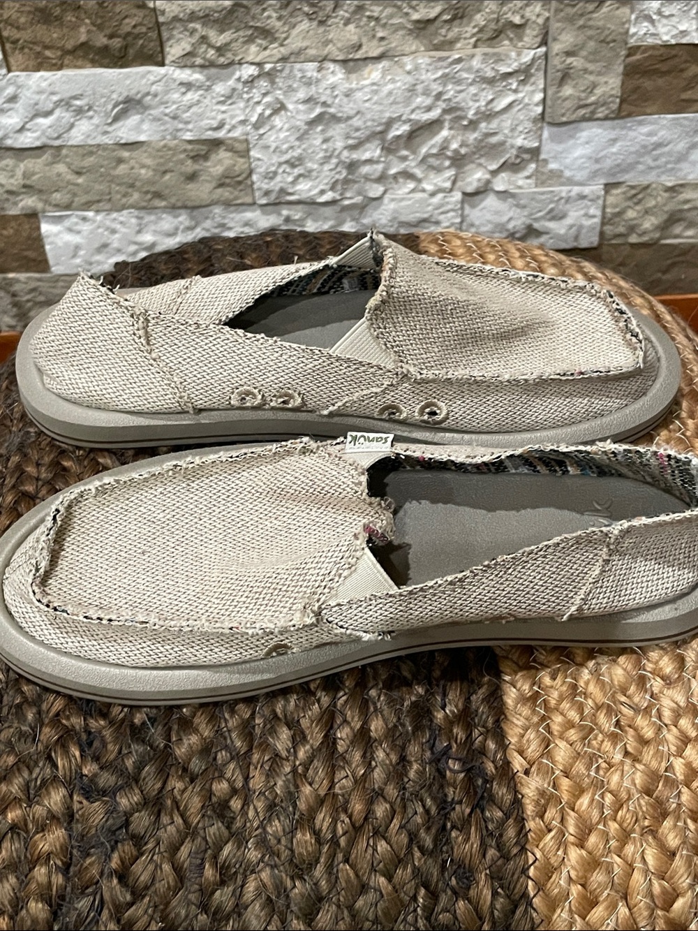 SANUK Slip-Ons Tan/Gray Canvas Loafers Sz 7 - Picture 9 of 10